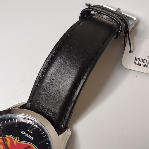 Calgary Flames Watch With Leather Band - Picture 3 of 15